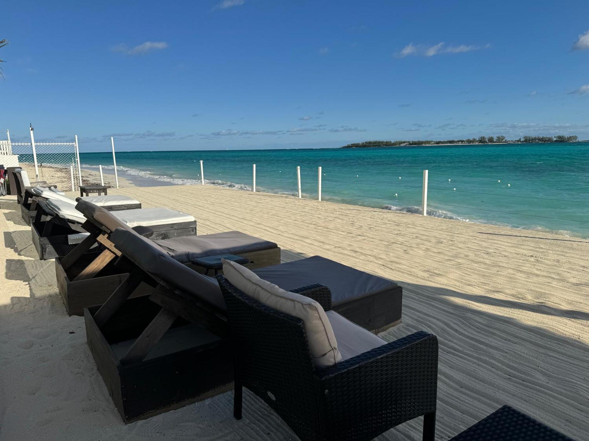 Studio, 100 Feet From The Beach Nassau Exterior foto